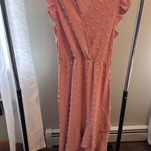 Textured Dusty Rose Midi Dress with Ruffle Sleeves